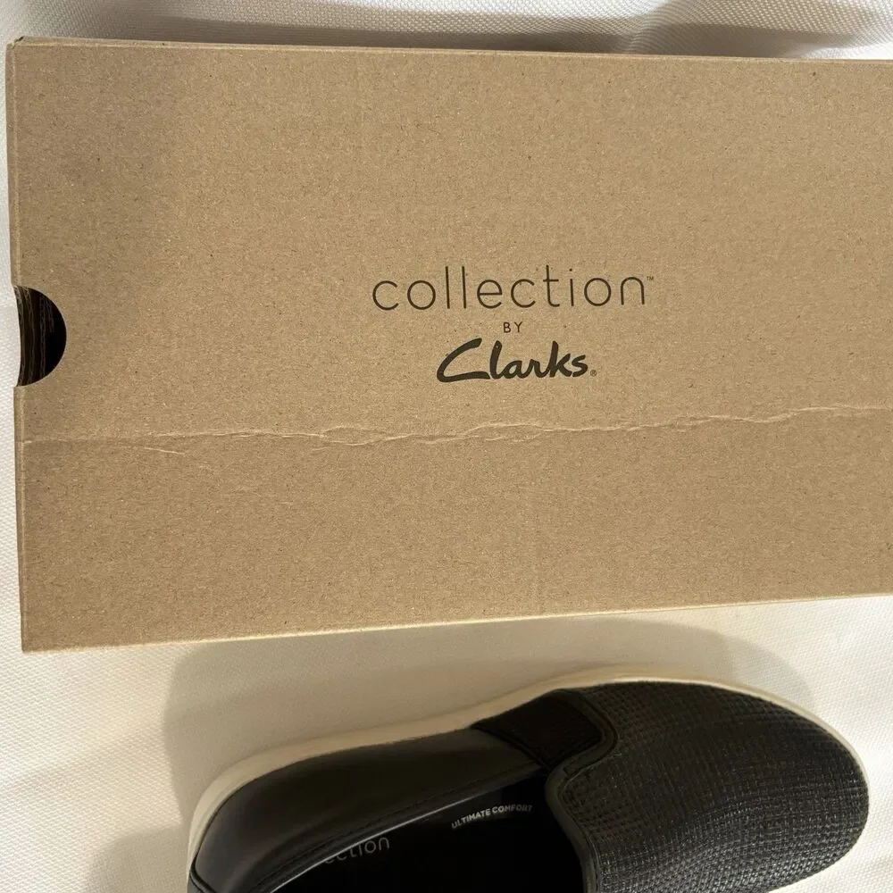 Clarks Women's Slip‎ On Sneaker Layton Petal Size 8.5 Medium Black Combi